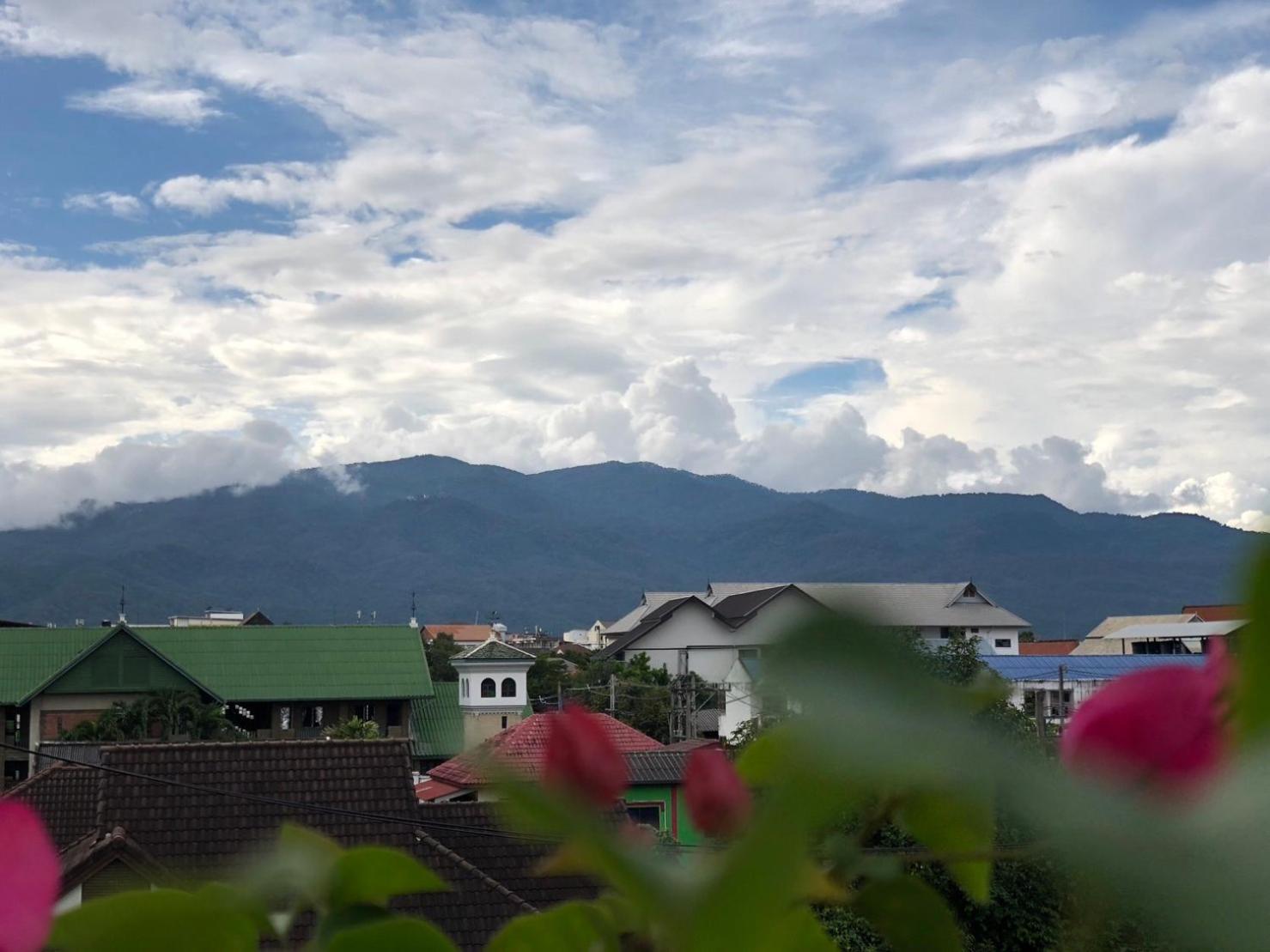 Baan Sinkaew Apartment Chiangmai - บ้านสินแก้ว อพาร์ทเม้นท์ เชียงใหม่ エクステリア 写真
